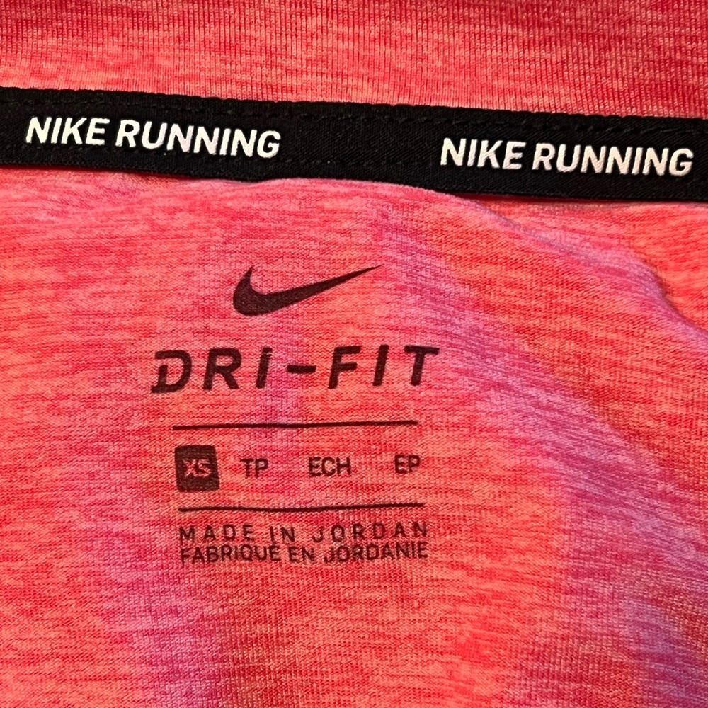 Nike Women’s Element 1/2 Zip Pullover - Picture 3 of 3